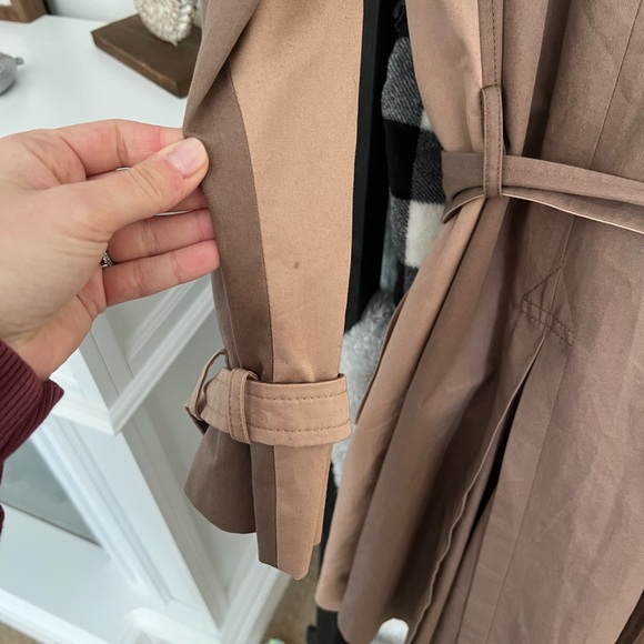 Escada Sport two-tone trench coat - Picture 11 of 11